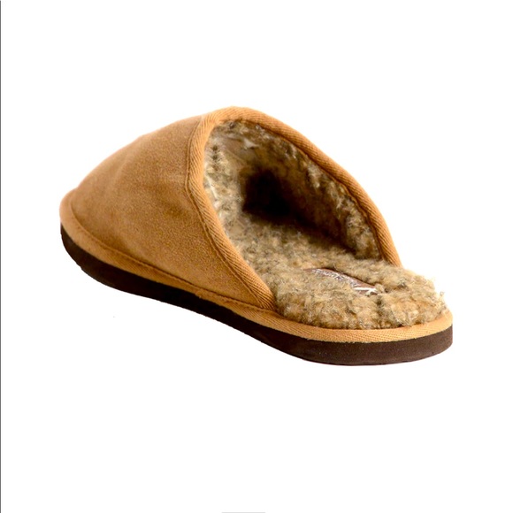 American Eagle Men’s slip-on slipper, never wore.  Size 10 - Picture 2 of 7